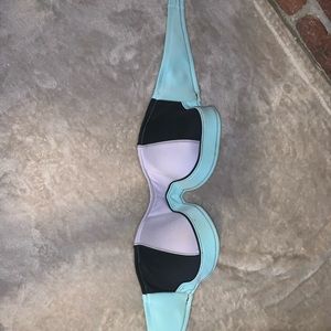 Victoria secret wire support bikini top.